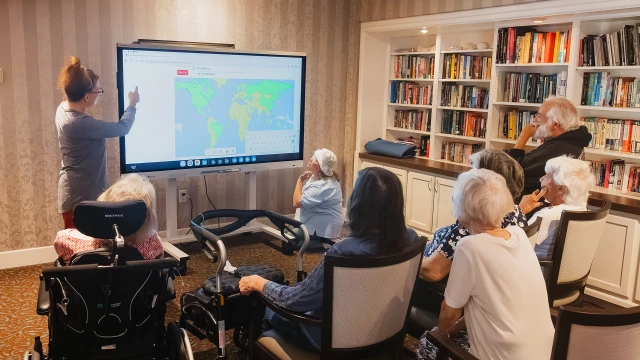 Innovation & Connection: How Technology Is Enhancing Lives at Oakwood Manor